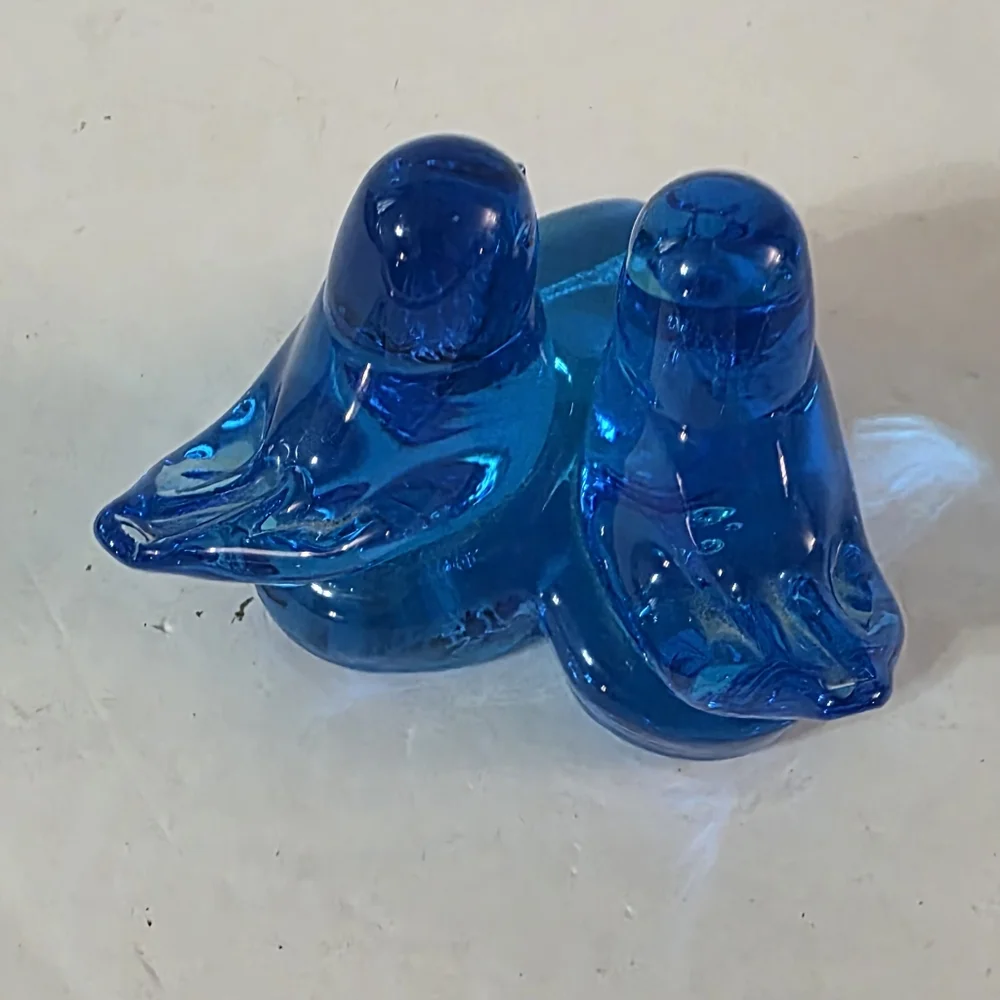Titan Art Glass Double Bird On Heart 1990